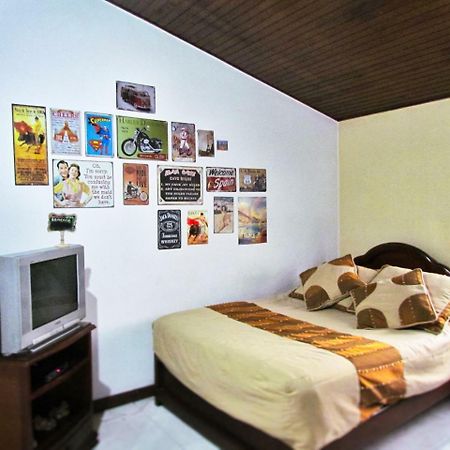 Como En Casa! Restaurante Y Hostal Bogota Ngoại thất bức ảnh