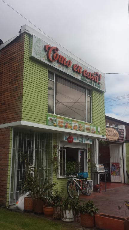Como En Casa! Restaurante Y Hostal Bogota Ngoại thất bức ảnh