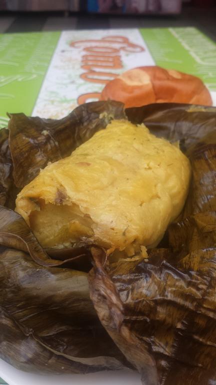 Como En Casa! Restaurante Y Hostal Bogota Ngoại thất bức ảnh
