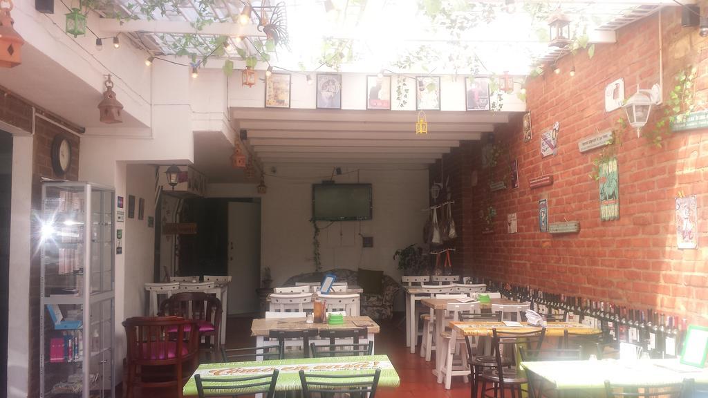 Como En Casa! Restaurante Y Hostal Bogota Ngoại thất bức ảnh