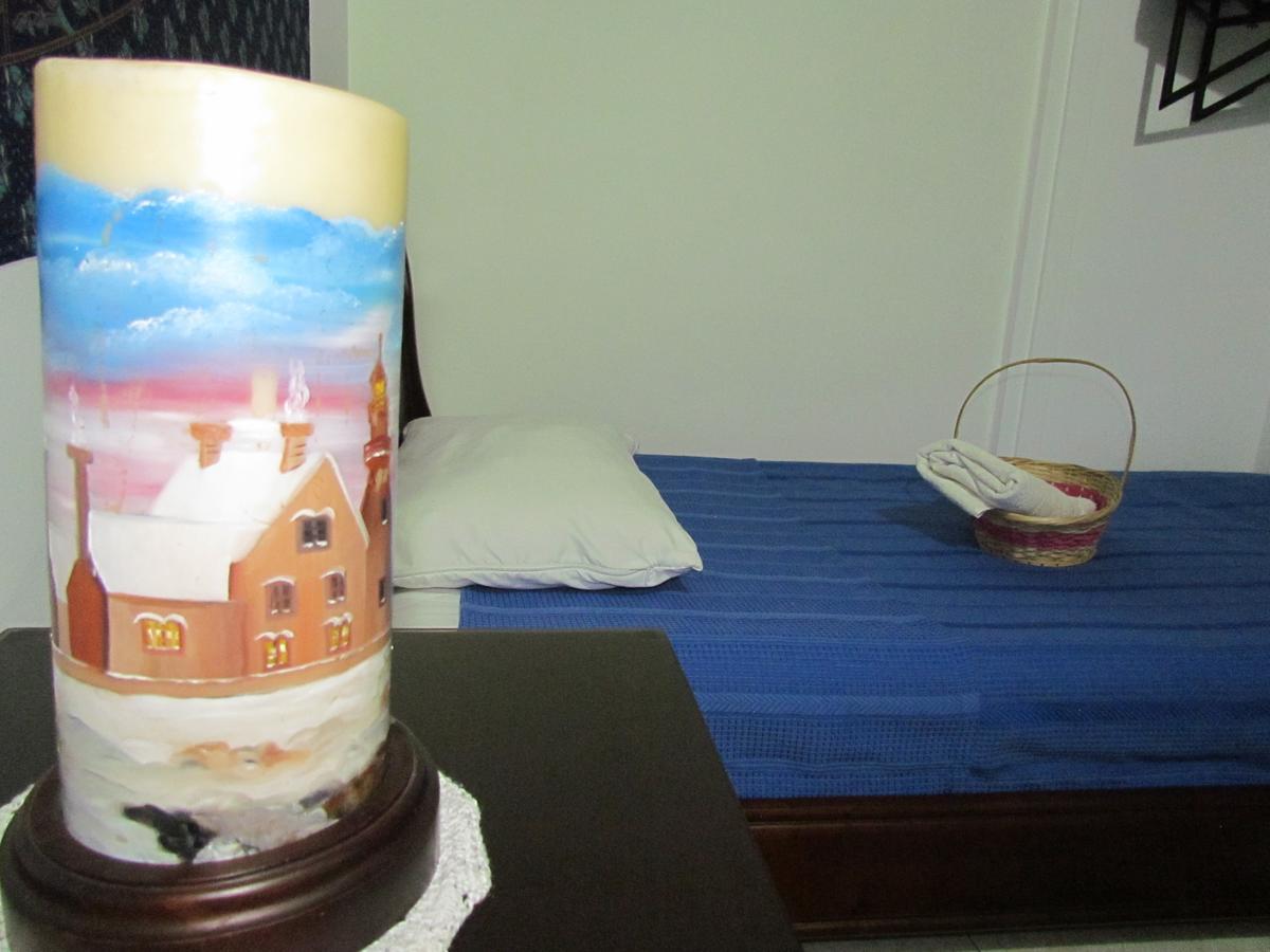Como En Casa! Restaurante Y Hostal Bogota Ngoại thất bức ảnh