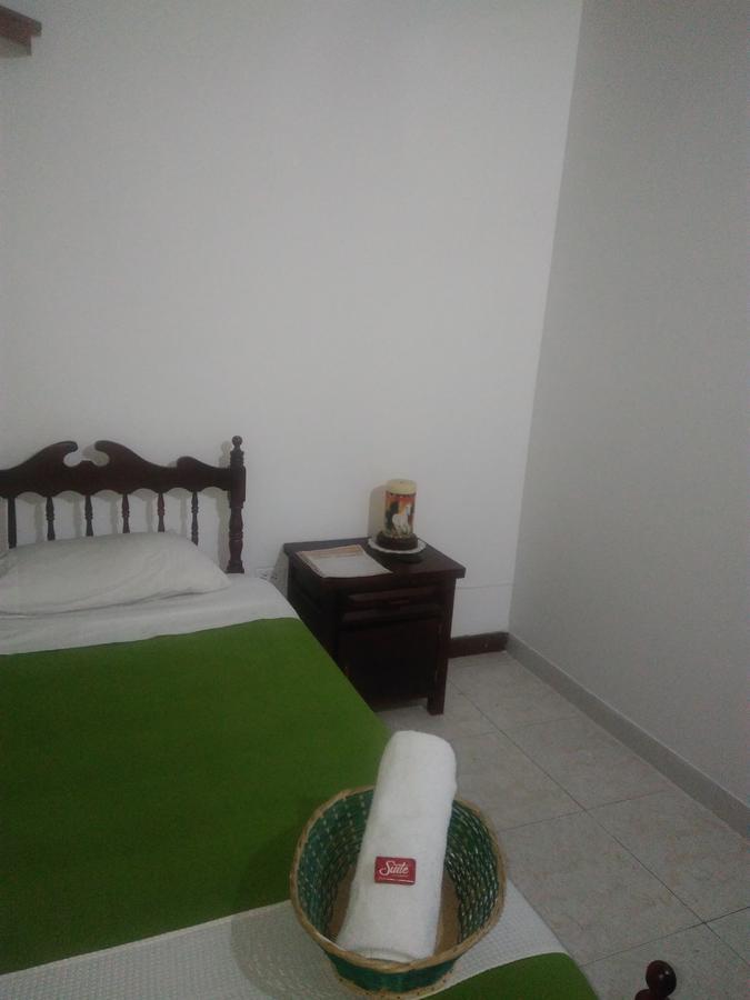 Como En Casa! Restaurante Y Hostal Bogota Ngoại thất bức ảnh