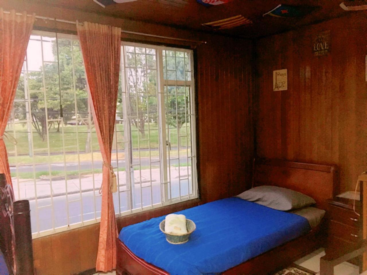 Como En Casa! Restaurante Y Hostal Bogota Ngoại thất bức ảnh